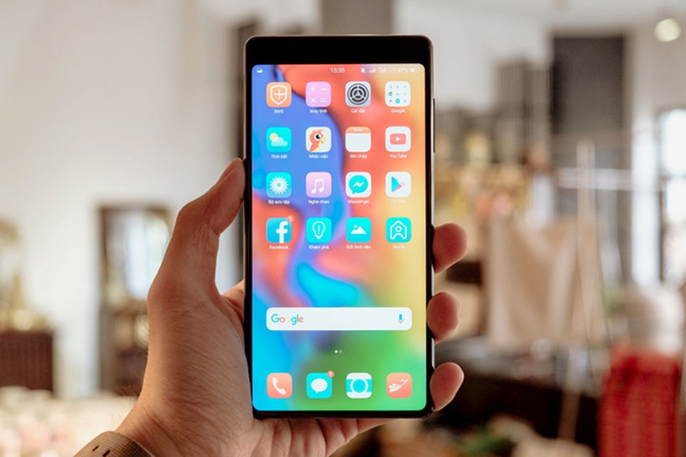 Trên tay Bphone 3