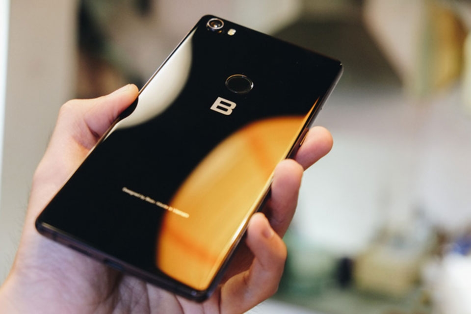 Trên tay Bphone 3