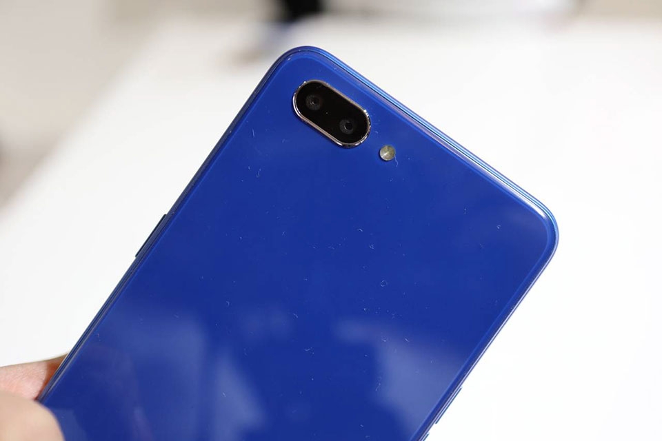 Trên tay OPPO Realme C1