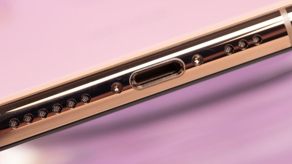 Ngắm thiết kế long lanh của iPhone XS qua góc nhìn cận cảnh 3