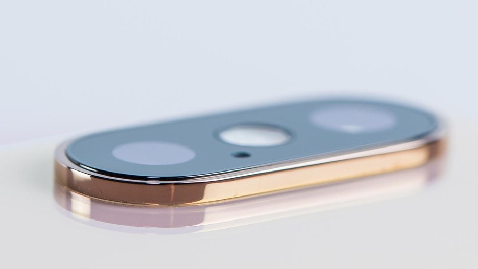 Ngắm thiết kế long lanh của iPhone XS qua góc nhìn cận cảnh 5