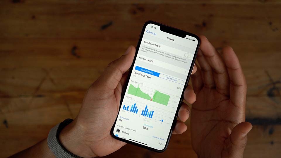So sánh thời lượng pin iPhone XS Max và Galaxy Note 9 So sánh thời lượng pin iPhone XS Max và Galaxy Note 9