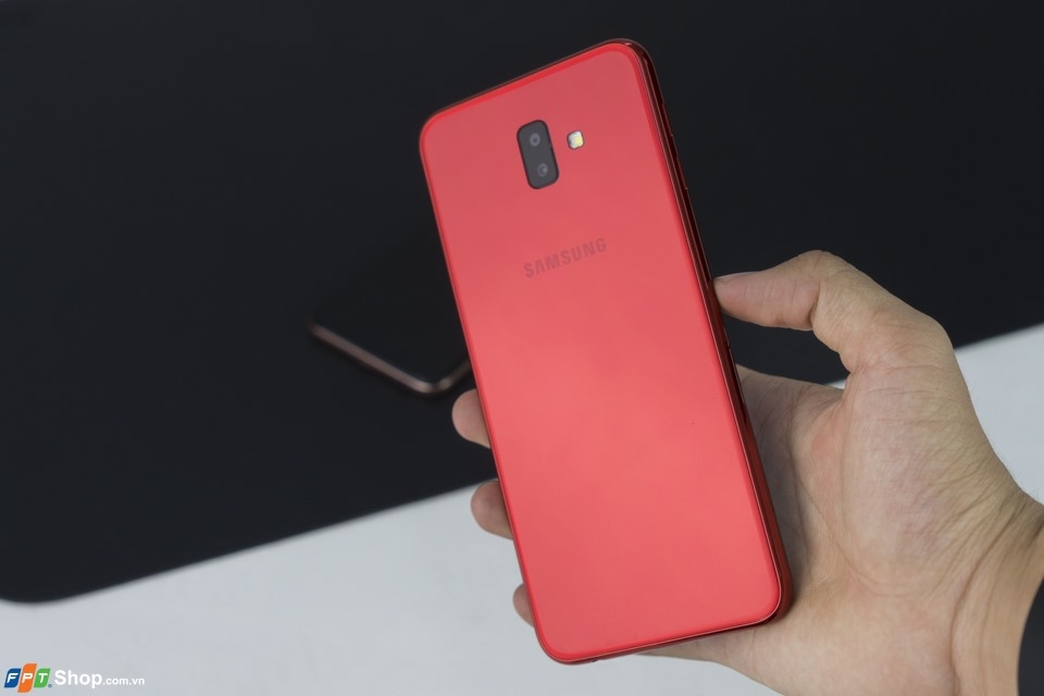 5 smartphone có doanh số tốt nhất FPT Shop tuần 2 tháng 10 3