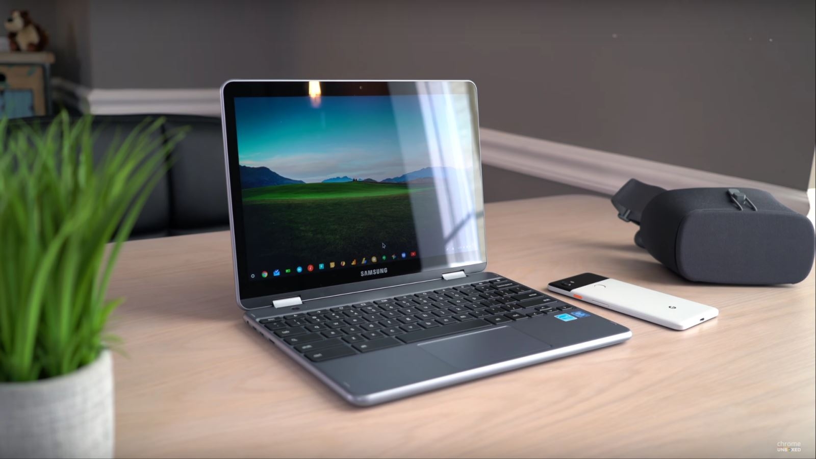 Samsung ra mắt laptop 2 trong 1 Chromebook Plus V2 (ảnh 2) Samsung ra mắt laptop 2 trong 1 Chromebook Plus V2 (ảnh 2)