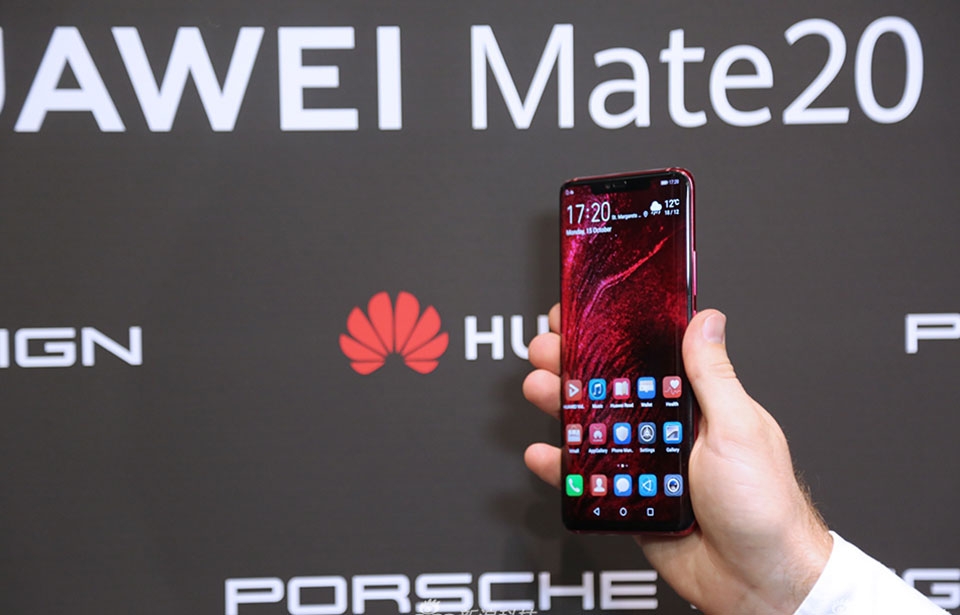 Trên tay Huawei Mate 20 RS Porsche Design Trên tay Huawei Mate 20 RS Porsche Design