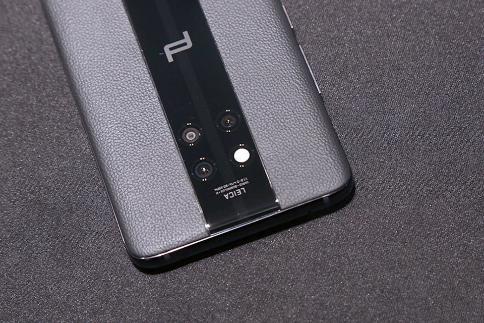 Trên tay Huawei Mate 20 RS Porsche Design Trên tay Huawei Mate 20 RS Porsche Design