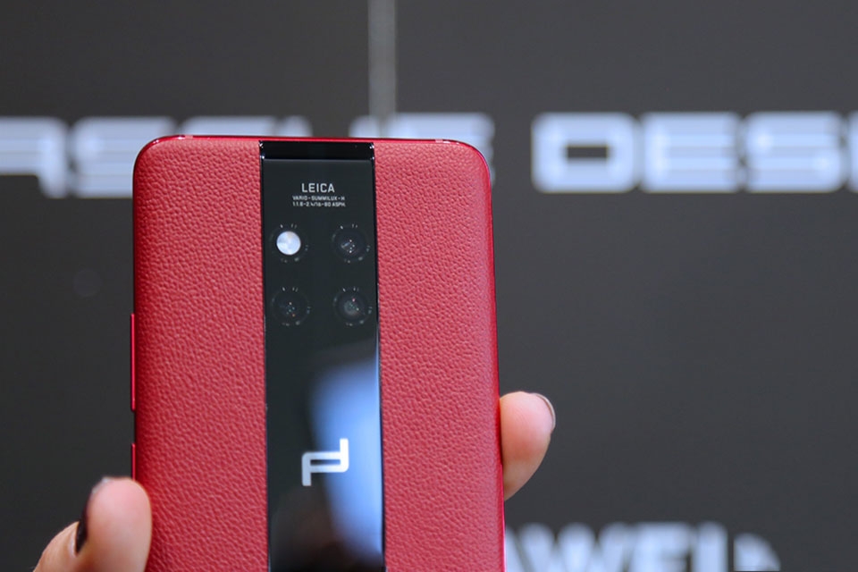 Trên tay Huawei Mate 20 RS Porsche Design Trên tay Huawei Mate 20 RS Porsche Design