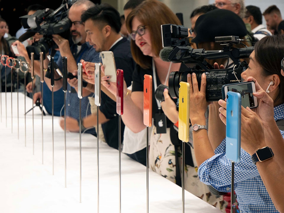 Trên tay iPhone XR