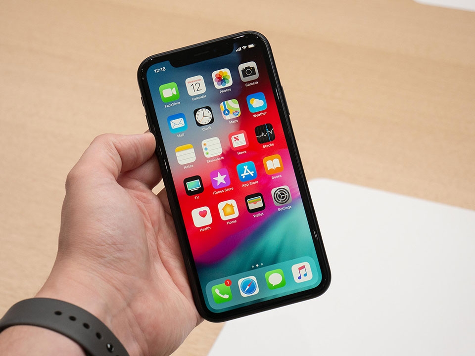 Trên tay iPhone XR