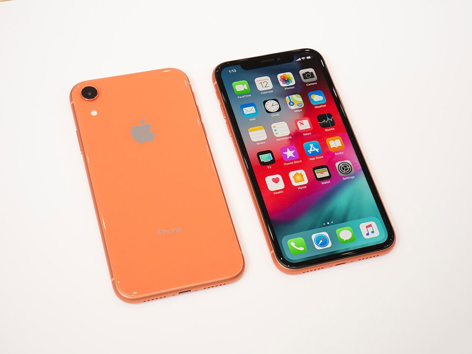 Trên tay iPhone XR