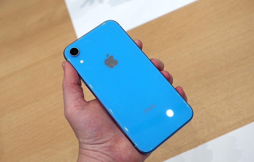 Bạn nên mua iPhone XR màu sắc nào?