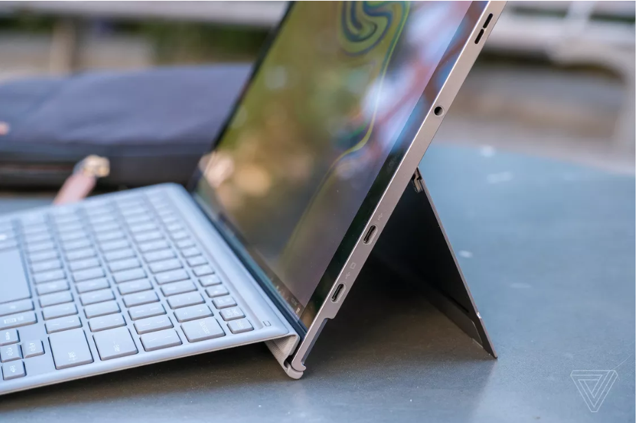 Samsung ra mắt Galaxy Book 2 4
