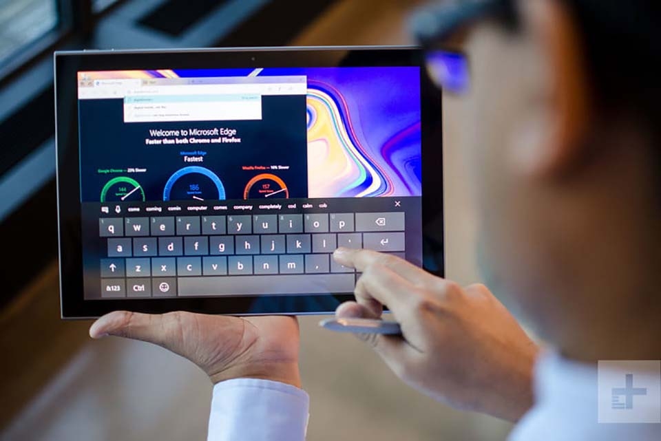 Trên tay Galaxy Book 2 (ảnh 2) Trên tay Galaxy Book 2 (ảnh 2)