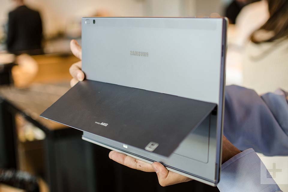 Trên tay Galaxy Book 2 (ảnh 12) Trên tay Galaxy Book 2 (ảnh 12)
