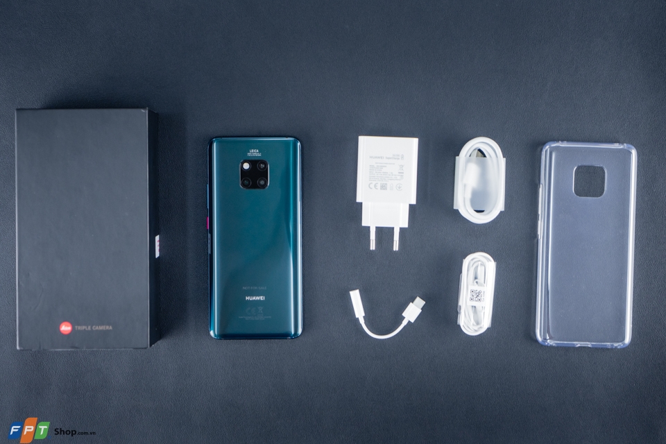 Cùng FPT Shop mở hộp và trên tay Huawei Mate 20 Pro phiên bản Emerald Green