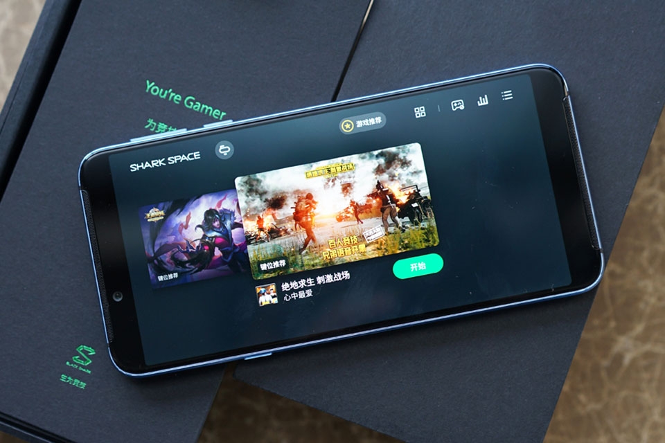 Xiaomi Black Shark Helo Xiaomi Black Shark Helo