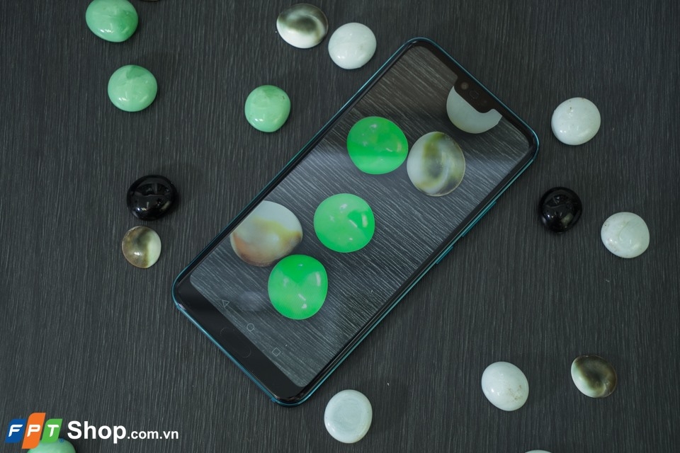 Honor 10: Chỉ 10 triệu đồng để tận hưởng mọi trải nghiệm cao cấp! (ảnh 1)