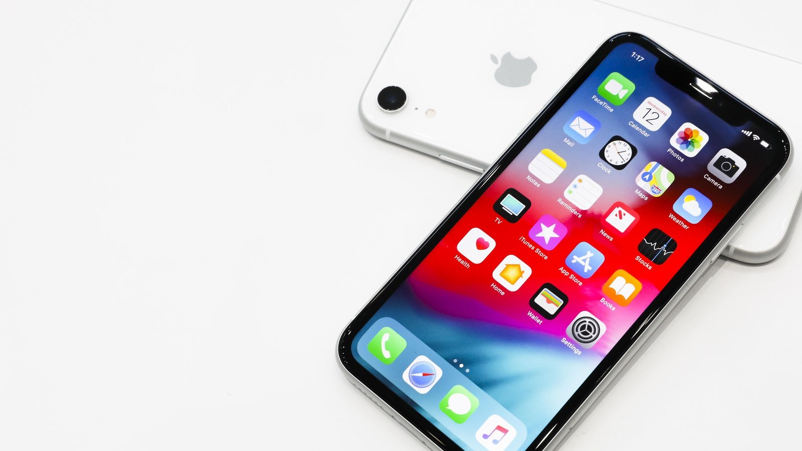 Tại sao iPhone XR còn đáng mua hơn cả iPhone X? 1