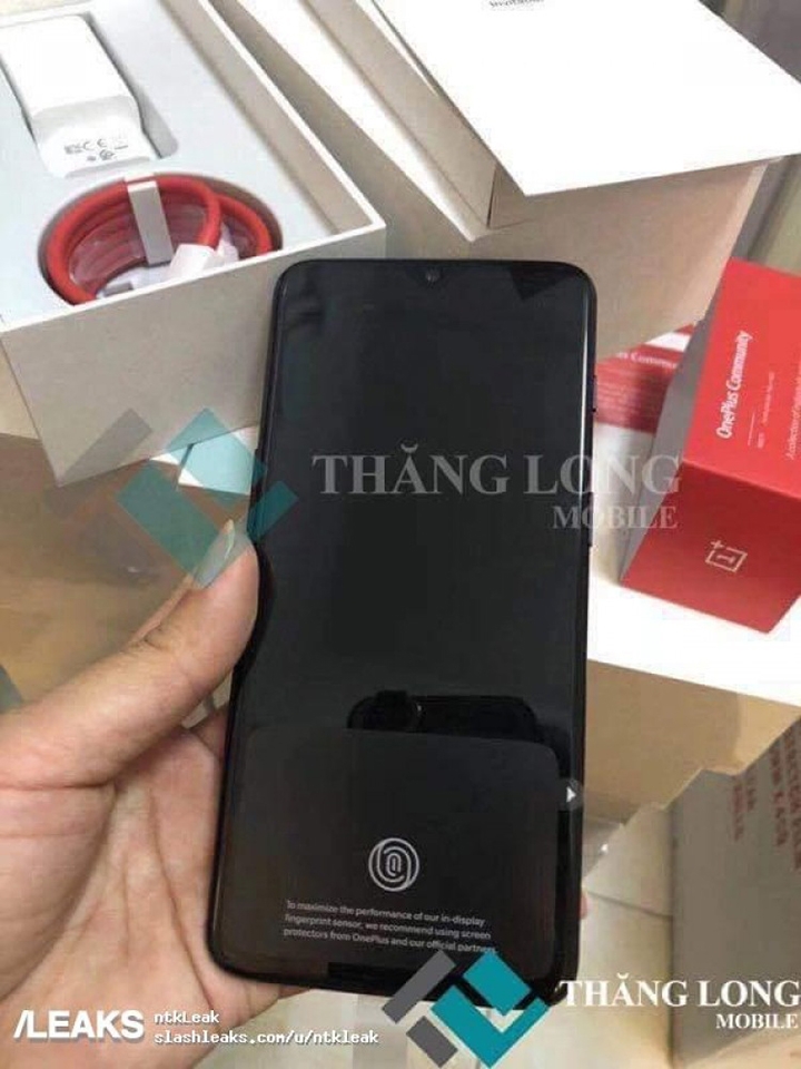 OnePlus 6T lộ ảnh thực tế (ảnh 1) OnePlus 6T lộ ảnh thực tế (ảnh 1)