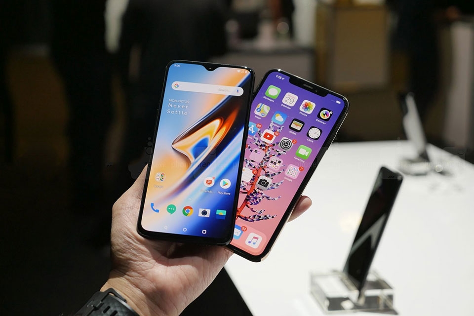 OnePlus 6T vs iPhone XS Max