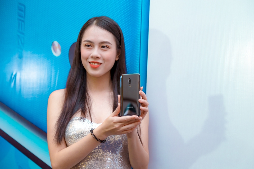 Meizu 16 04