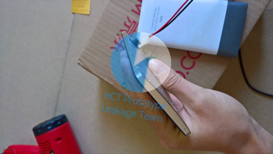 Rò rỉ ảnh nguyên mẫu Lumia 960 (ảnh 3) Rò rỉ ảnh nguyên mẫu Lumia 960 (ảnh 3)