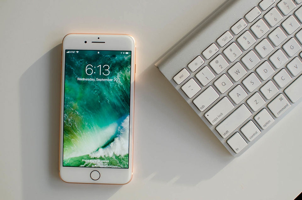 7 smartphone từ năm 2017 vẫn rất đáng mua