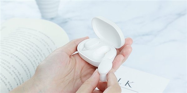 Xiaomi ra mắt tai nghe không dây AirDots Xiaomi ra mắt tai nghe không dây AirDots