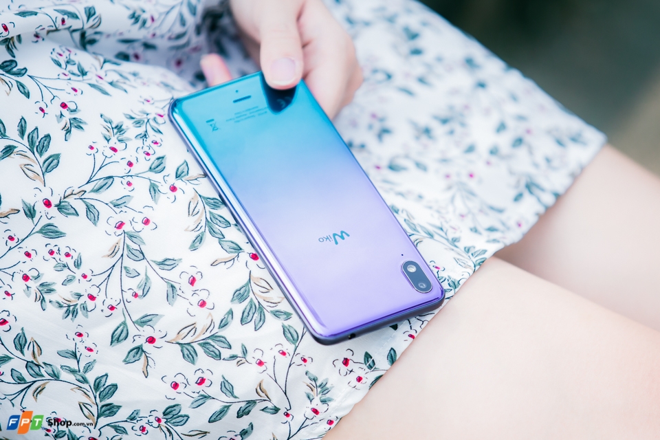 Trên tay Wiko View 2 Go 06