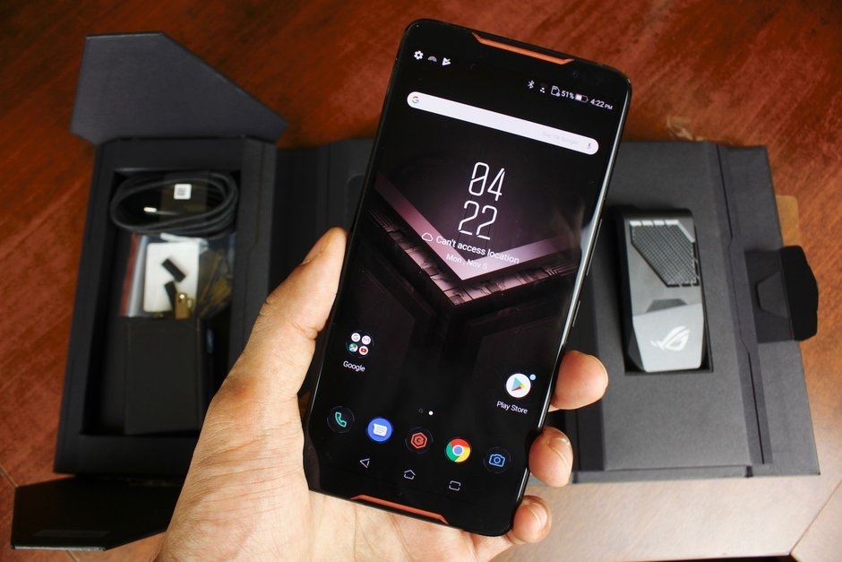 Mở hộp và trên tay smartphone gaming Asus ROG Phone