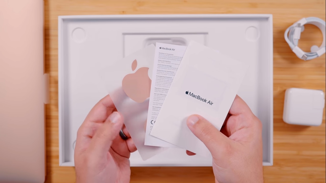 Mở hộp và trên tay MacBook Air 2018: Siêu mỏng, nhẹ và có Touch ID