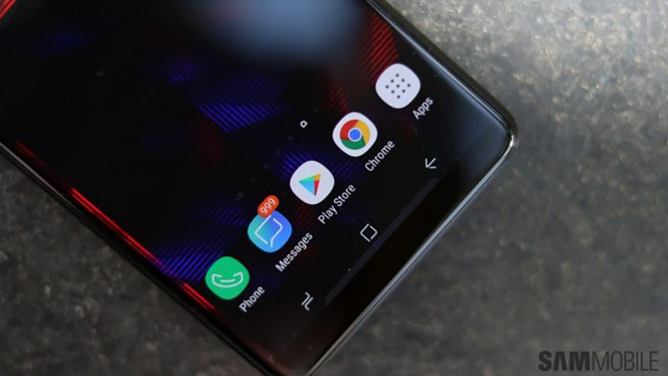 Galaxy A sẽ dùng màn hình LCD trong năm tới