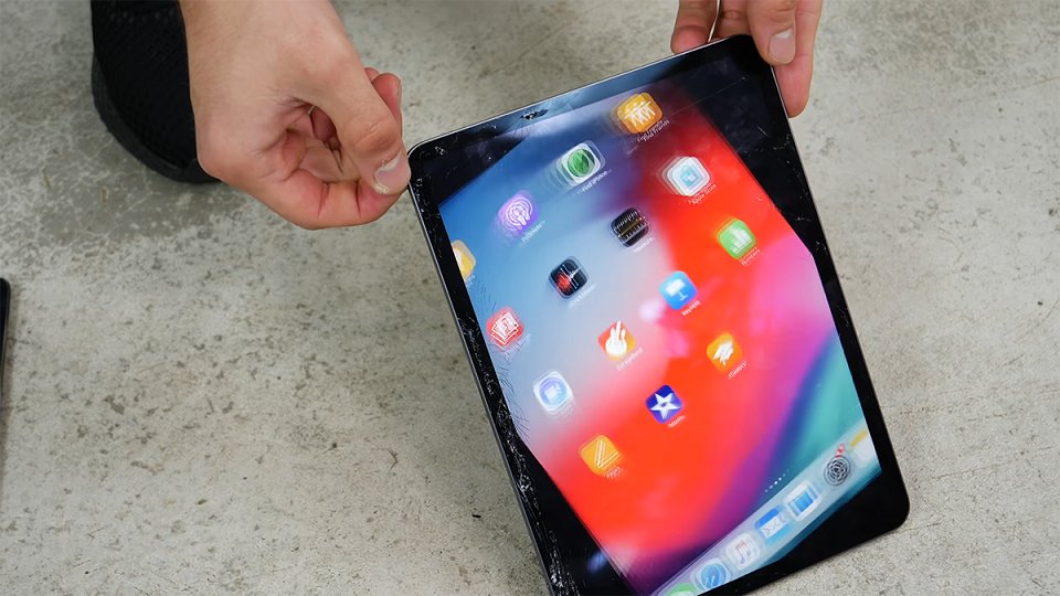 Tra tấn iPad Pro 2018 (ảnh 4) Tra tấn iPad Pro 2018 (ảnh 4)