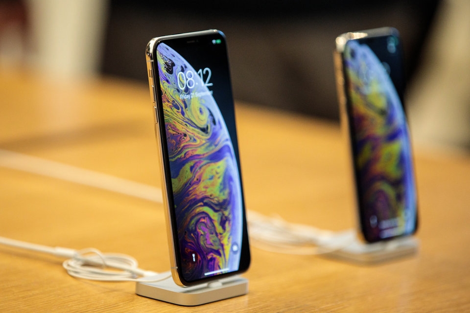 Vì sao nên mua iPhone XS hơn iPhone XR?