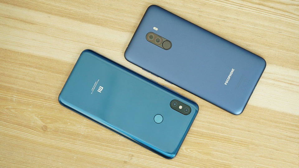 Xiaomi Mi 8 và Pocophone F1 Xiaomi Mi 8 và Pocophone F1