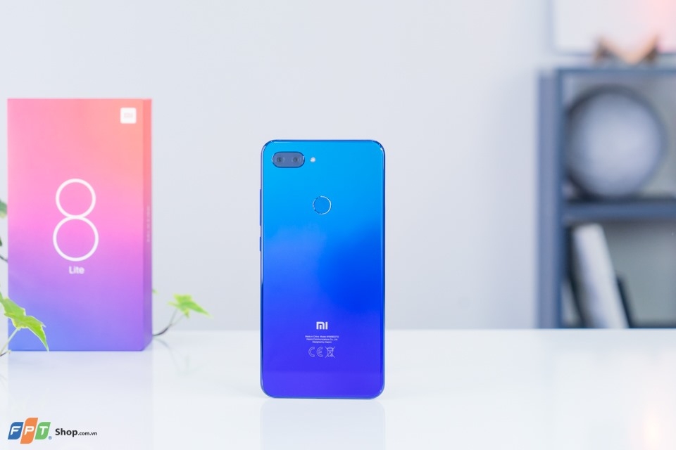 Xiaomi Mi 8 Lite 128GB - Trải nghiệm giải trí lý tưởng! (ảnh 1) Xiaomi Mi 8 Lite 128GB - Trải nghiệm giải trí lý tưởng! (ảnh 1)