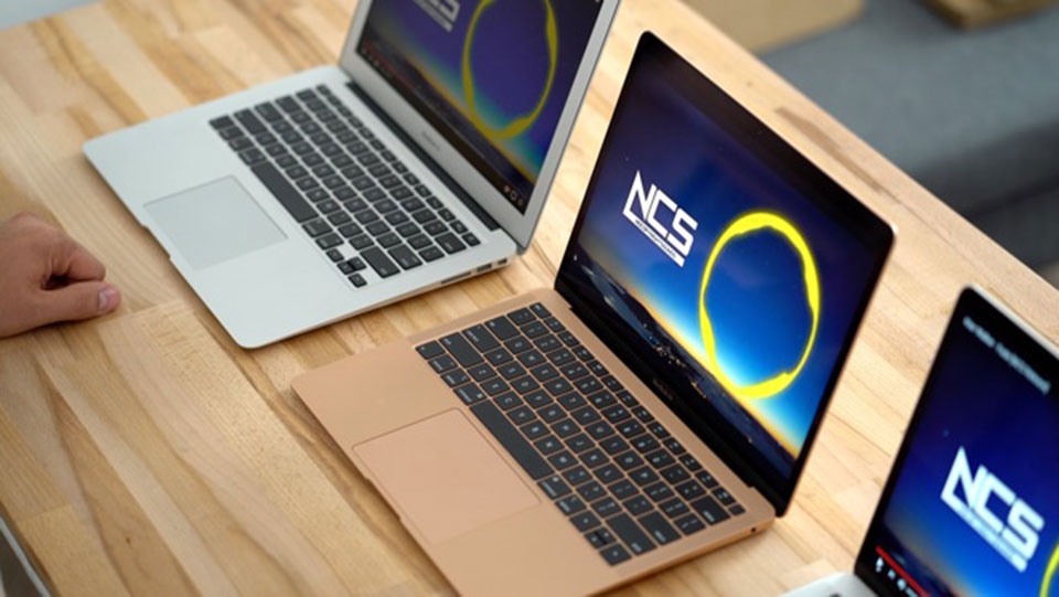 MacBook Air 2018 với MacBook Air cũ