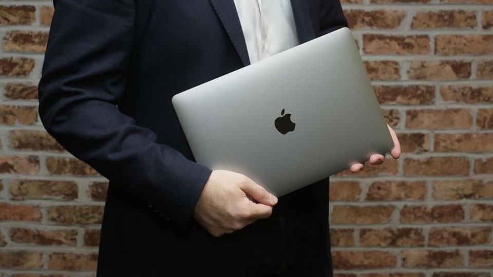 MacBook Air 2018 so với MacBook Air 2017