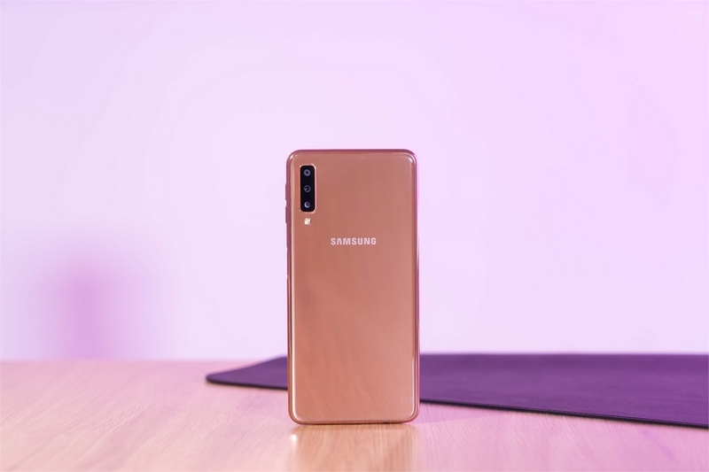 Galaxy A7 (2018) Galaxy A7 (2018)