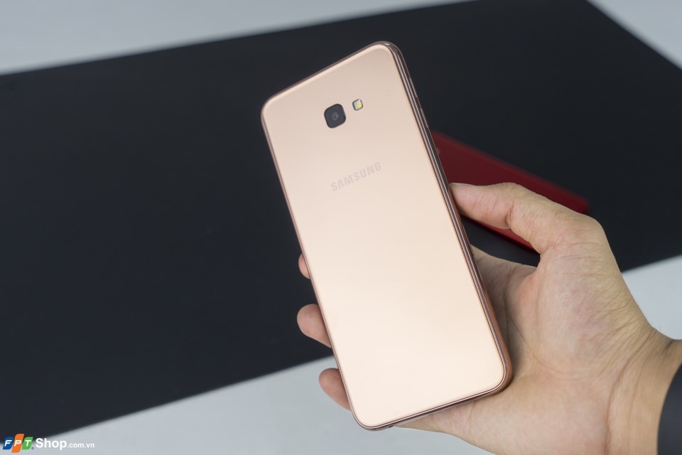 5 smartphone bán chạy nhất FPT Shop tuần vừa qua 2