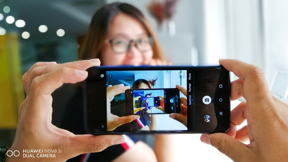 Huawei Nova 3i là smartphone đáng sở hữu nhất tầm giá 6.5 triệu! (ảnh 8) Huawei Nova 3i là smartphone đáng sở hữu nhất tầm giá 6.5 triệu! (ảnh 8)