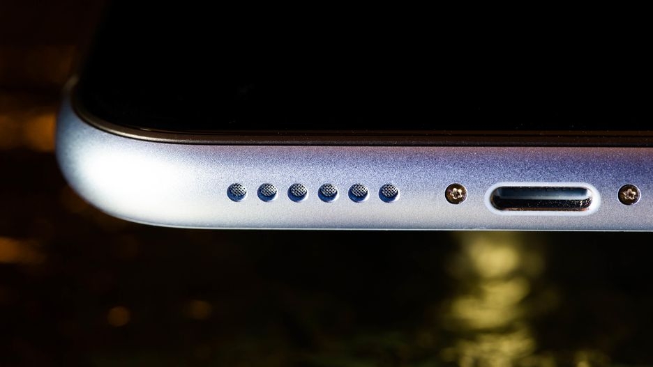 Bộ ảnh cận cảnh phô diễn từng góc nhỏ nhất của iPhone XR 4