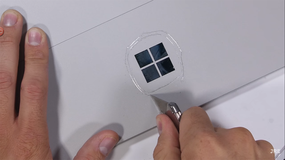 Tra tấn Surface Pro 6 (ảnh 3)