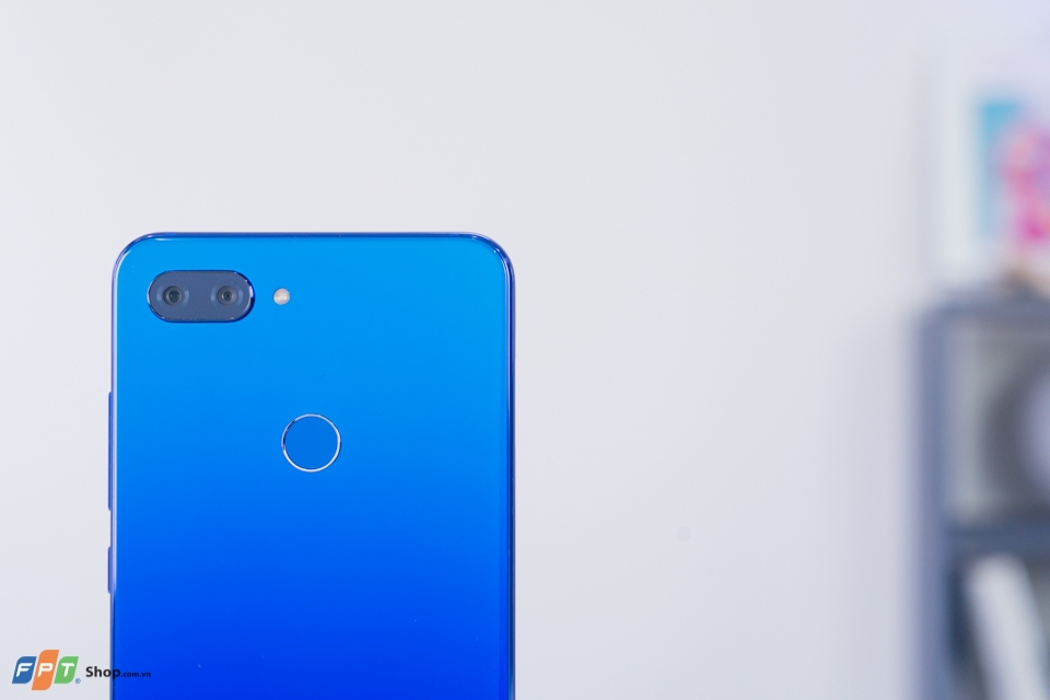 so sánh Honor 8x, mi 8 Lite với Realme 2 Pro