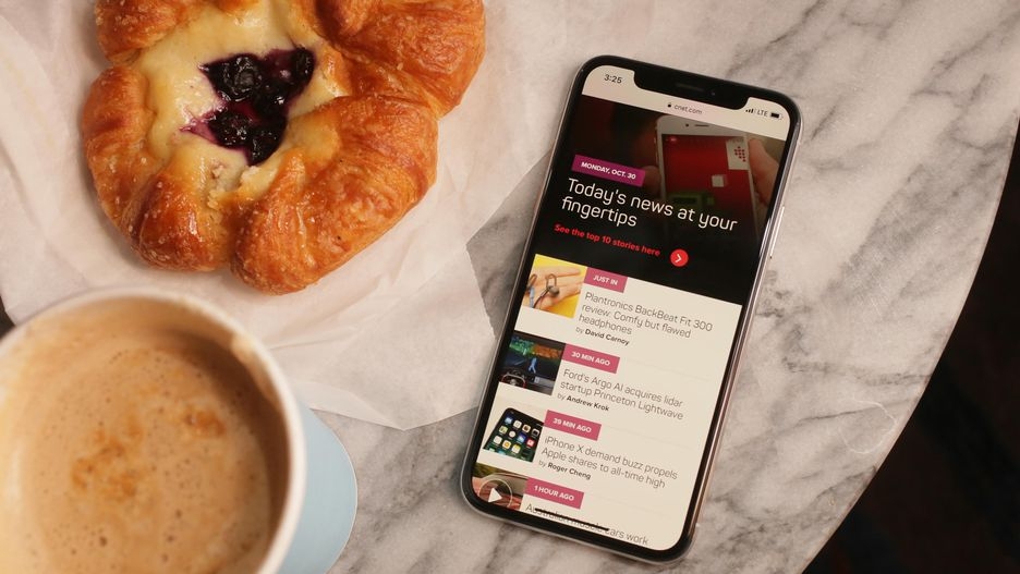 13 smartphone “tai thỏ” cao cấp nổi bật nhất 2018 7