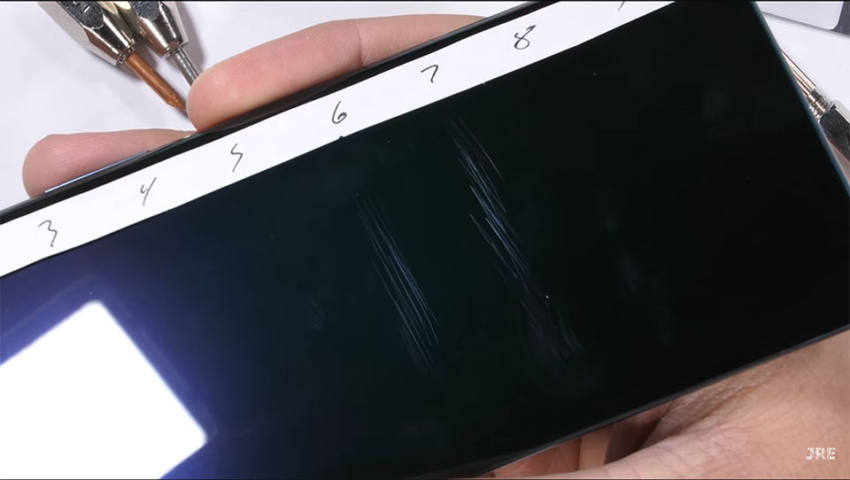 Tra tấn Huawei Mate 20 Pro (ảnh 1) Tra tấn Huawei Mate 20 Pro (ảnh 1)