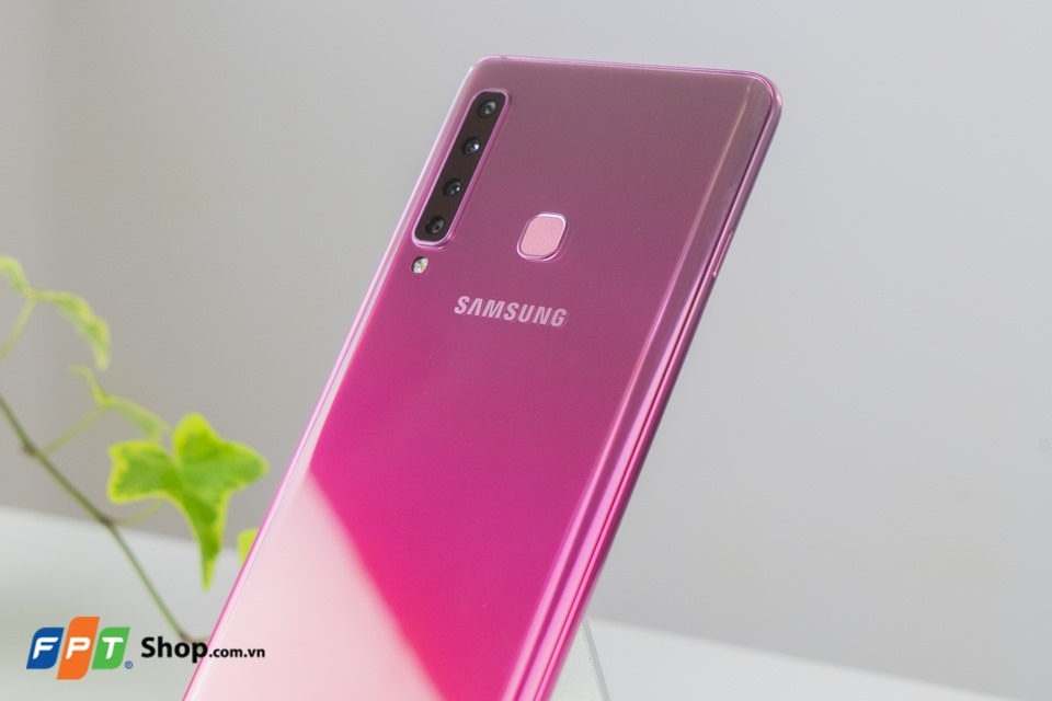Giải mã sức hút của Galaxy A9 (2018)