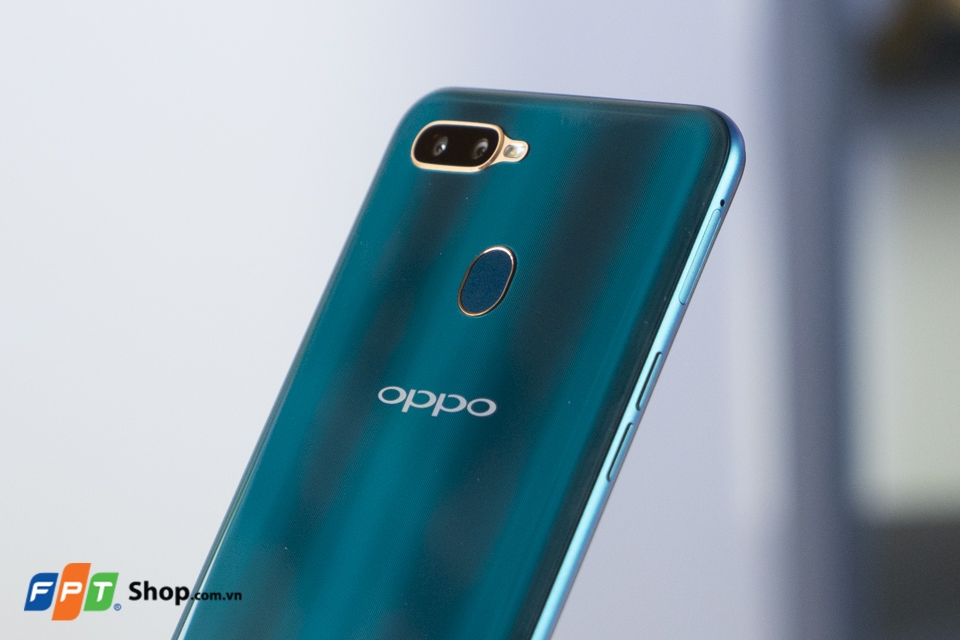 OPPO A7: Vẻ ngoài thời trang kết hợp khả năng giải trí đa phương tiện! (ảnh 3) OPPO A7: Vẻ ngoài thời trang kết hợp khả năng giải trí đa phương tiện! (ảnh 3)