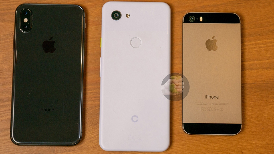 Google Pixel 3 Lite đọ dáng với iPhone X và iPhone 5s