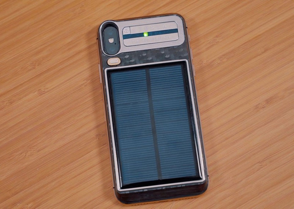 iPhone X Tesla